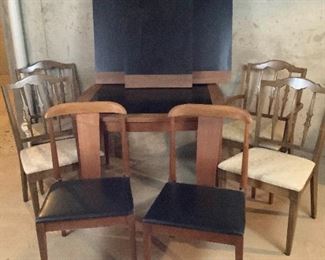 BlackWood MidCentury Table  Chairs