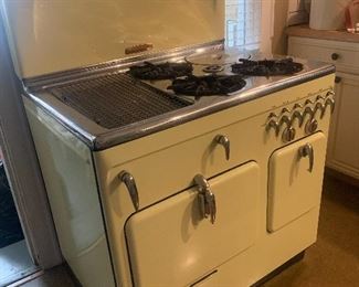 Vintage Chambers enameled stove in perfect working condition. 