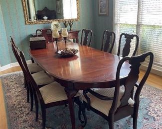 Dining Room Table & Chairs