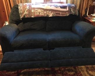 Reclining Upholstered Love Seat