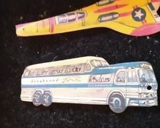 Diets Bus buckle and Pop cycle B52 advertisement 