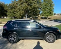 2016 Nissan Rogue AWD, 4 cylinder clean inside and out with only 39,700 miles. This is a must-see vehicle one owner