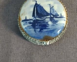 Blue Delft compact