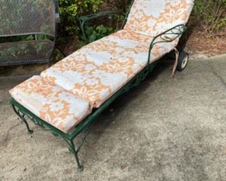 $80 Iron ivy green lounge chair 