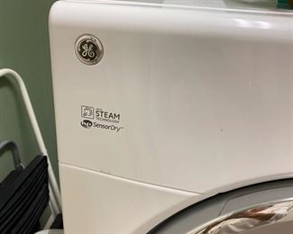 $650 Washer & Dryer Set LG