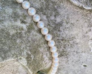 $60 pearl single strand 28”