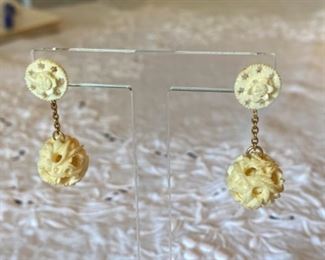 $150 - 14kt yellow gold Bone balls earring drops 