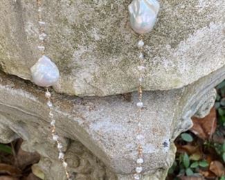 $900 - 14kt yellow gold necklace with baroque pearls 