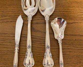 #1___$595
Gorham Chantilly  • 40 pieces  • tw.33.76oz