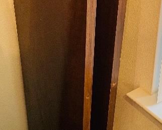 #10___$$245
Thomasville round table with 2 extensions • 30high 40across round
2 leaves  • 16wide each