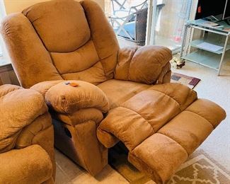 #18___$90
Recliner 1 • 42high 43wide 44deep

#19___$90
Recliner 2 • 42high 43wide 44deep