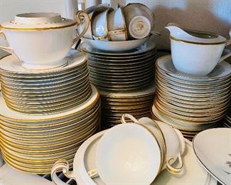 #24___$120
Noritake Hardwood set of china