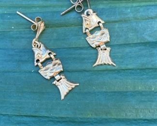 $40 - 14kt gold fish earrings