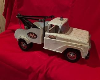 Vintage Metal Tonka Tow Truck