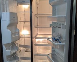 Whirlpool Side by side Refrigerator Mod ED5SHAXML10; Ser SS2546267