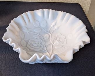 Ruffle Edge Bowl