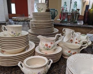 Mikasa Fine Ivory Dining Set