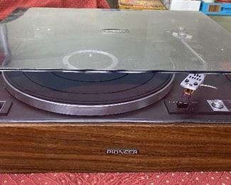 Pioneer Model Pl-15D-II Turntable
