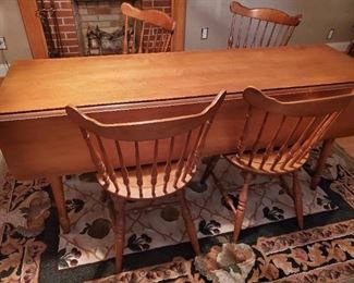 Gorgeous long side dinning table & 6 chairs