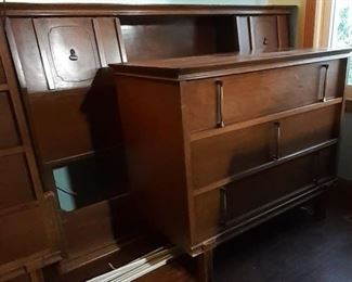 3 Piece bedroom set. (chest, low chest, head/ft board