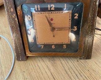 1929 LEATHER COVERED ELECTRIC ANTIQUE CLOCK!