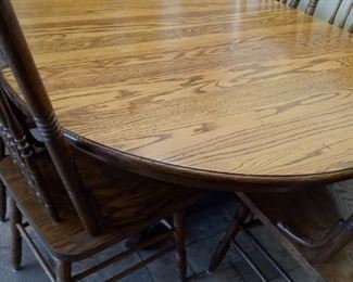 Dining room table (6 chairs)