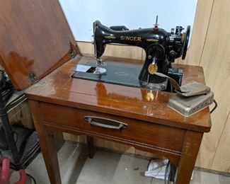 Singer Sewing Machine