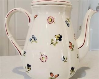 Villeroy & Boch Petite Fleur Porcelain China Set