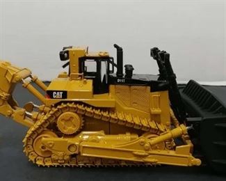 Caterpillar # 55212 CAT D11T Track -Type Tractor w/ Metal Tracks * 1:50