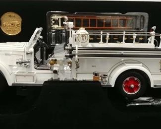Yat Ming Signature Series #20098 '35 Mack Type75 BX * 1:24 * 24k Gold Plated Coin