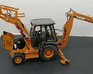 Ertl #13132 580 Super M * Case * 1:16