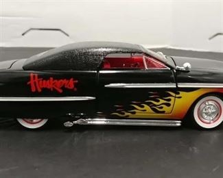 Crown Premiums Crown Jewels Collection '50 Ford Convertible Custom Street Rod Bank w/Key * 1:24