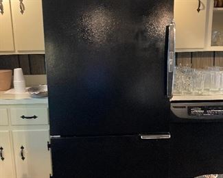 Super fridge! Works great.