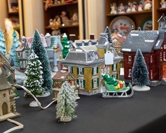 MANY Dept. 56 - David Winter - houses and villages!