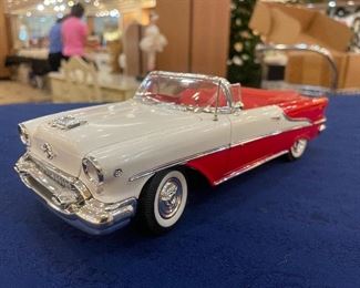 1//18 scale 1955 Oldsmobile Super 88 by Welly 