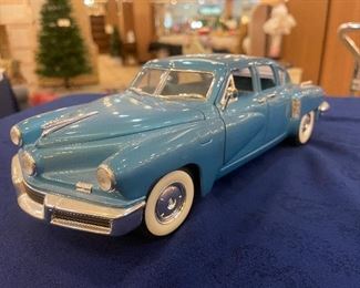 1/18 scale 1948 Tucker by Road Signature 