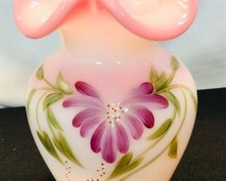 Fenton Ruffle Top Vase Like New Condition Artist Signed Hand Painted 