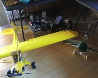 Model air planes with extra parts & engines