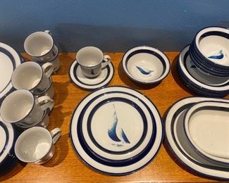 038dr Noritake Stoneware Running Free