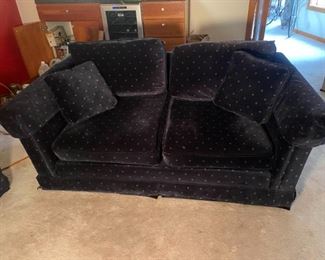 138ms Blue Swiss Dot Velvet Style Loveseat