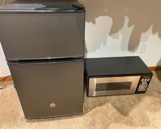 168mbc GE Refridge Profile Microwave