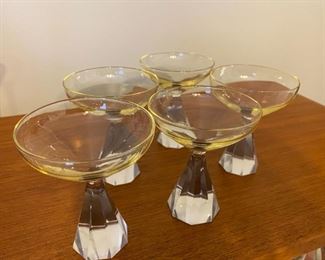 $ 30.00 - Set of 4 vintage art glass yellow Champagne glasses with thick diamond cut stems