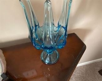 $ 42.00 - Vintage *Viking glass 6 petal blue stretch pedestal vase/bowl -7"