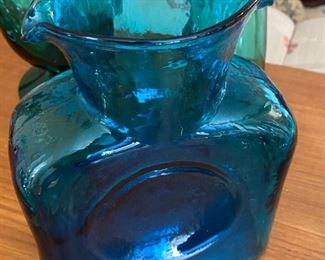 $ 52.00 - Vintage *Blenko blue glass double spout pitcher/Carafe