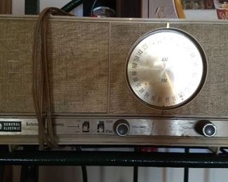 G E Vintage radio