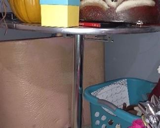 Fab chrome newer pedestal table 36" circumference