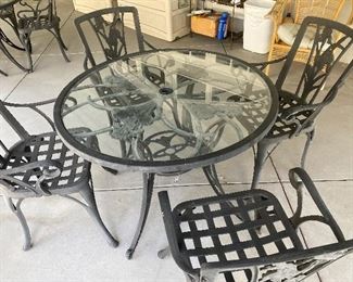 BROWN JORDAN CAST ALUMINUM PATIO SET-Table & 4 Chairs. (2) sets available. $200 per set