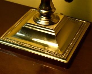 banker's lamp (base detail)