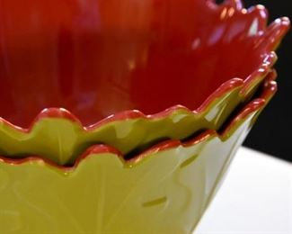 plastic serving bowls