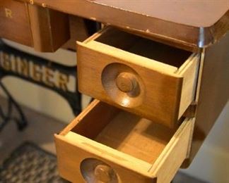 Singer sewing machine (detail) (machine inside!) 